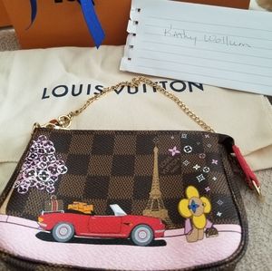 Louis Vuitton Christmas animation mini pochette